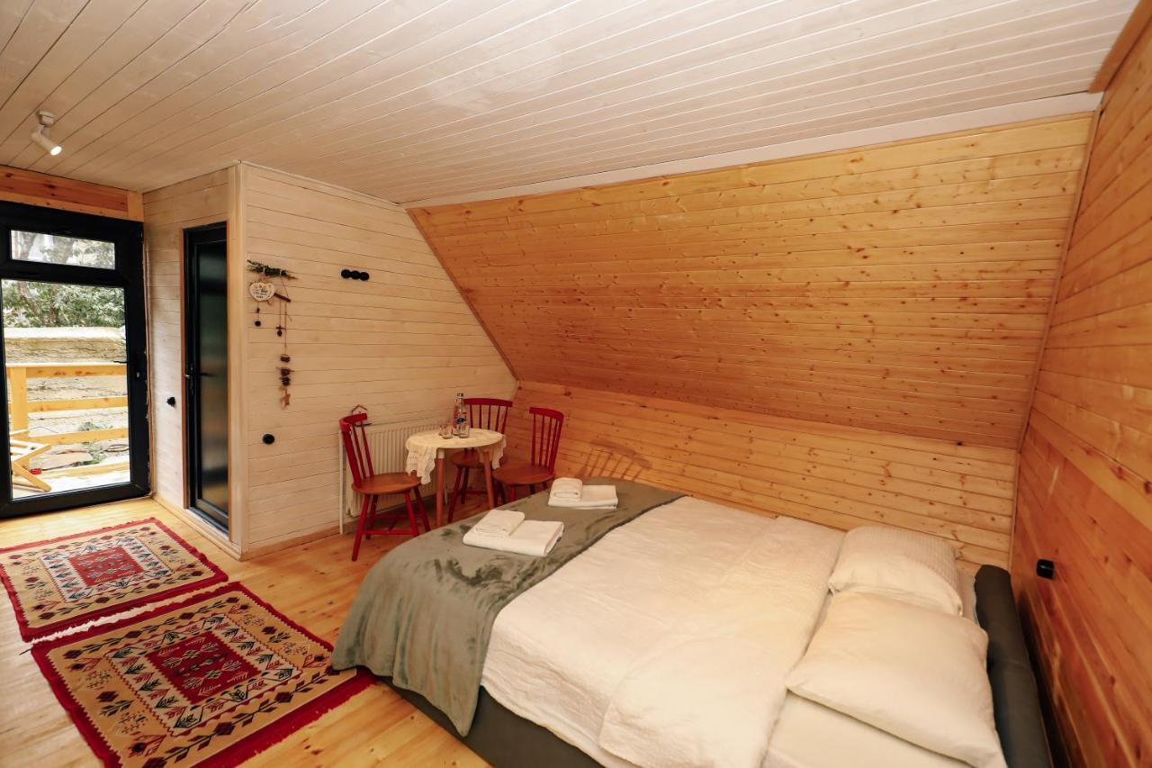 Wooden Cottage "Green House" In Бакуриани Екстериор снимка